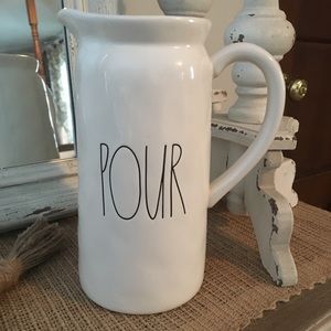 Rae Dunn POUR pitcher!!!